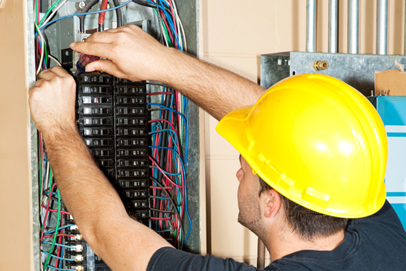 Load Center Vs. Panelboard: Key Differences Explained– Essential ...